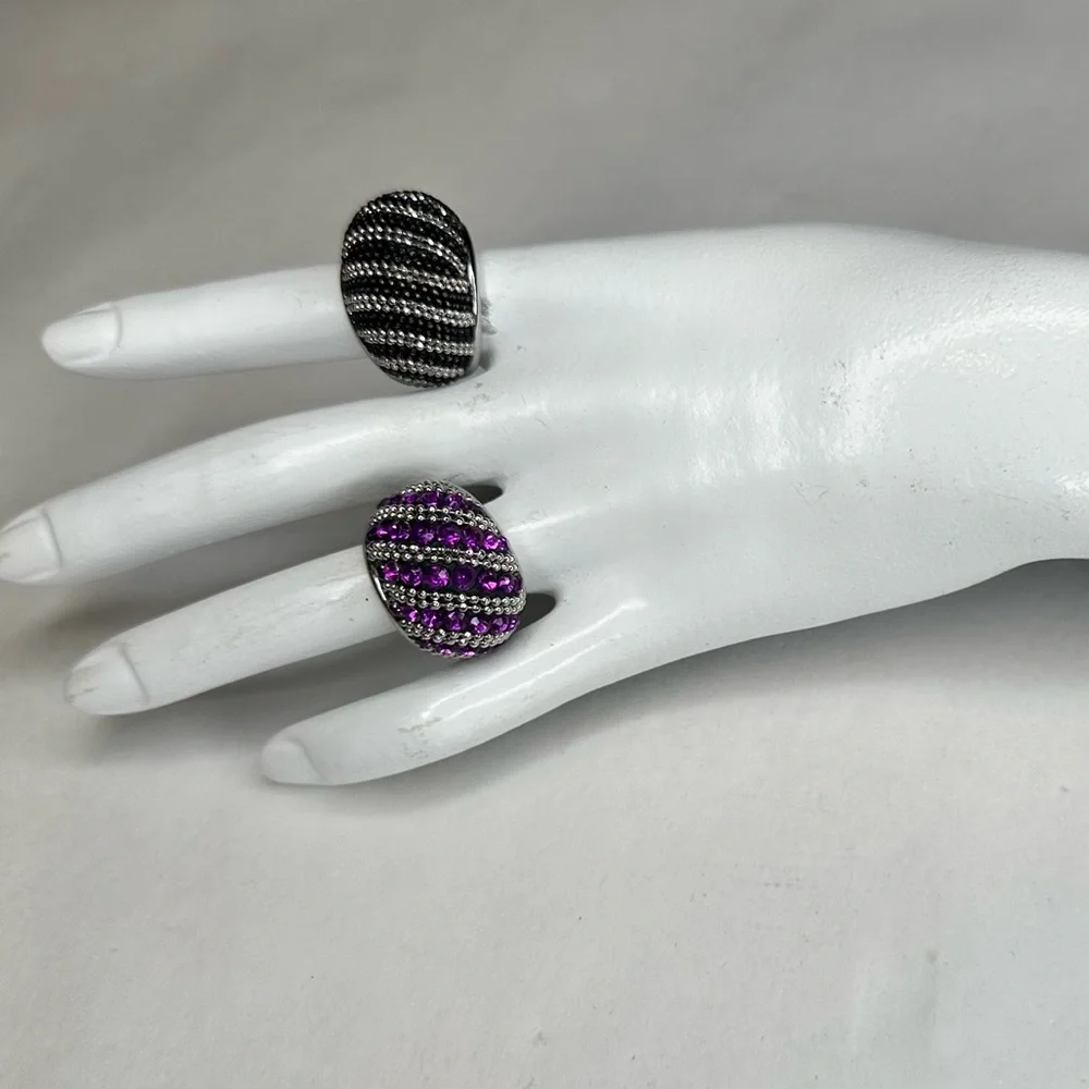 Set of 2 domed tornado rhinestone costume‎ rings